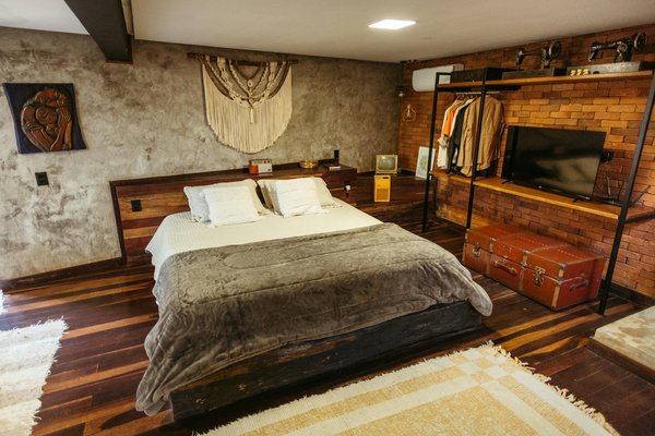 Le Palais des Papes d'Avignon à la nuit tombée